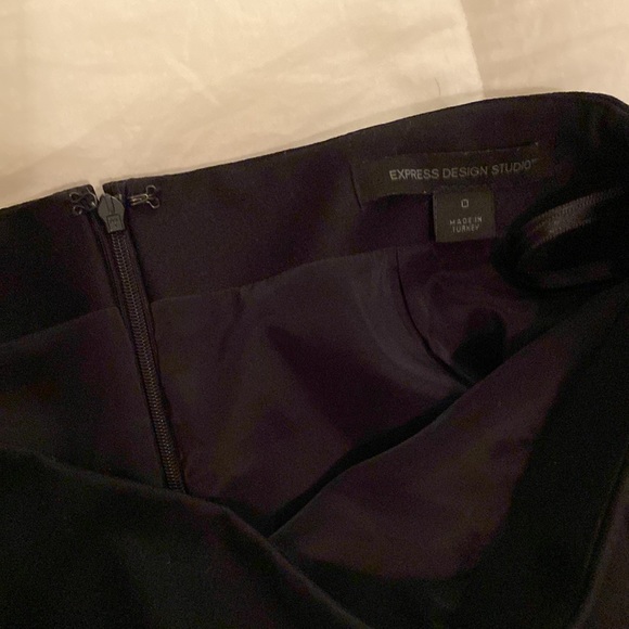 Express Design Studio pencil skirt EUC black - Picture 3 of 5
